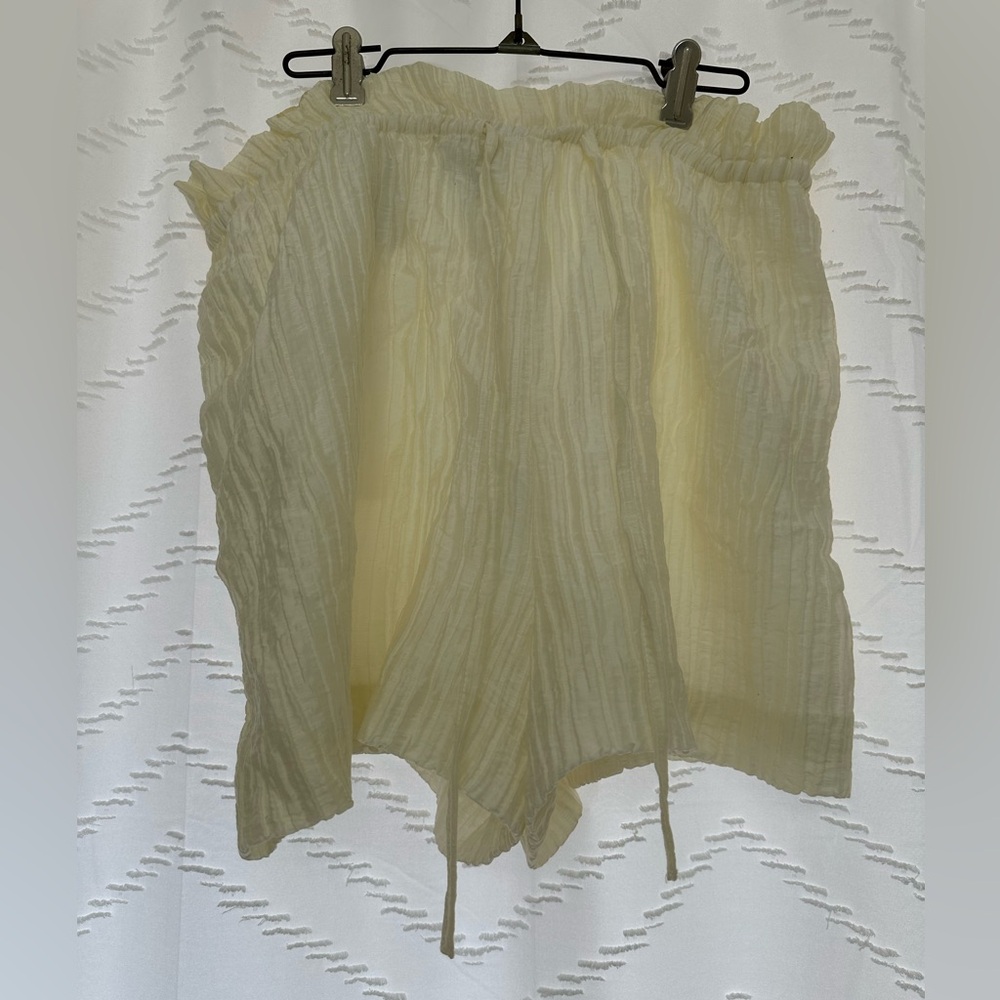 BCBG High Waist Cream Shorts